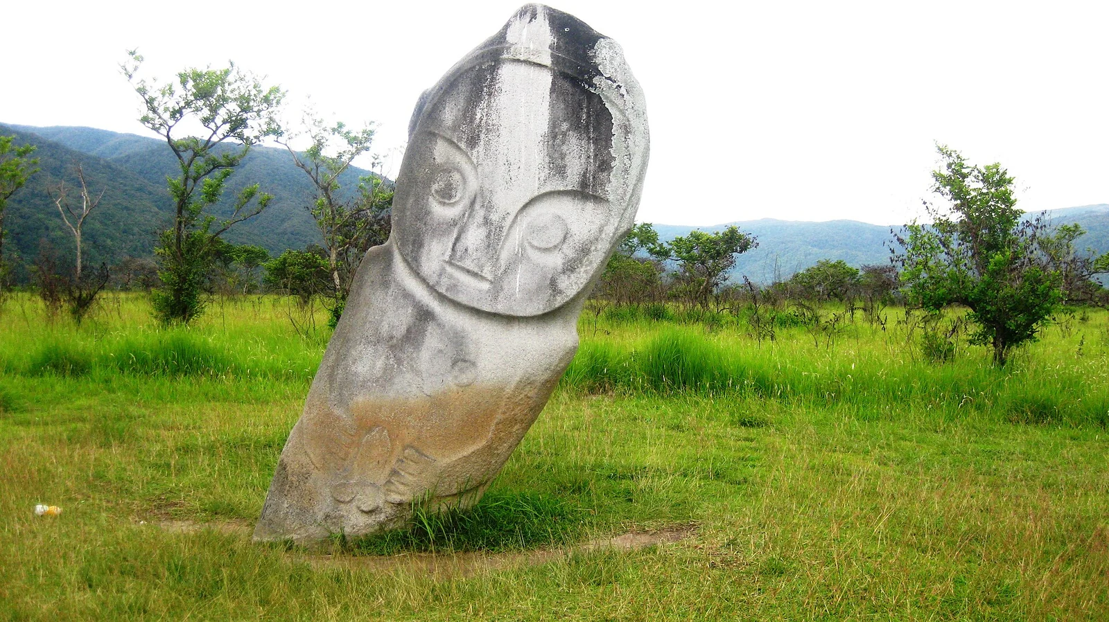 Patung megalit Palindo di Lembah Bada, kawasan Lore Lindu, Sulawesi Tengah.
