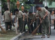 Jelang Kedatangan Presiden Jokowi, Mesjid Agung Darussalam Palu Dibersihkan