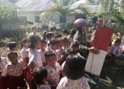 Gara-Gara Buku, Anggota TNI di Poso “Diserbu” Anak Sekolah