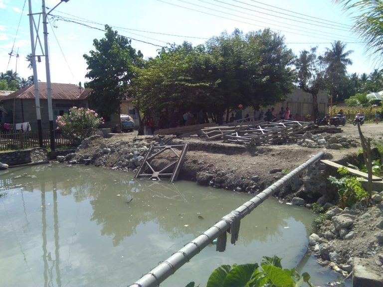 jembatan labuan dibongkar (4)