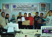 FOTO: Sejumlah Jurnalis Lokal dapat Bantuan Alat Kerja dari CFI dan AJI