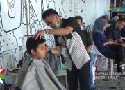 VIDEO: 1.000 Pelajar di Palu Pangkas Rambut Gratis