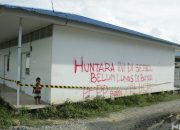 Belum Lunas, Huntara Korban Gempa Palu Disegel Kontraktor