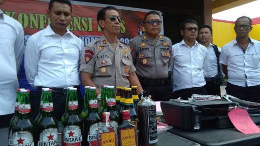 Polisi Tangkap 15 Orang Terkait Miras dan Judi