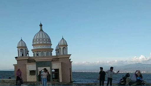 Masjid Terapung Palu, Saksi Kedahsyatan Tsunami yang akan Dijadikan Objek Wisata