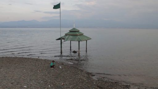 Dayo Pue Pasu, Makam di Laut yang Terlupakan