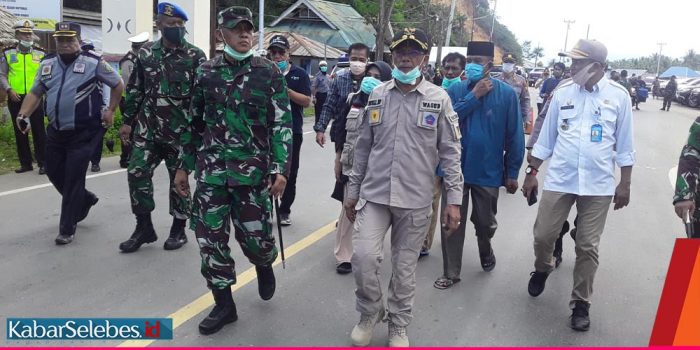 Wagub Sulteng Berikan Bantuan APD untuk Petugas Posko di Perbatasan Sulteng-Gorontalo