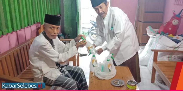 Imam Masjid dan Pegawai Syara di Sigi dapat Bantuan Disinfektan dan Masker dari BAZNAS