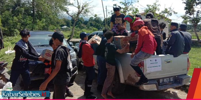 Tiba di Masamba, Relawan Gabungan Pecinta Alam Parimo Distribusikan Bantuan dan Bhaksos