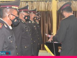 HUT Bhayangkara ke-75, Kapolres Berikan Reward kepada Personil Berprestasi