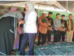 Camat Moutong Lepas Tujuh Santri Pondok Tahfidz Gio Menuju Kampung Inggris di Kediri 