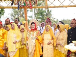 Nilam Sari Lawira Terima Gelar Kehormatan Maradika Mayori Inontodea Sulawesi Tengah dari Kagua Karamala Labuan