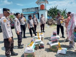 Kebakaran Pasar Bente Bungku Tengah, Kapolres Serahkan Bantuan kepada 9 Korban