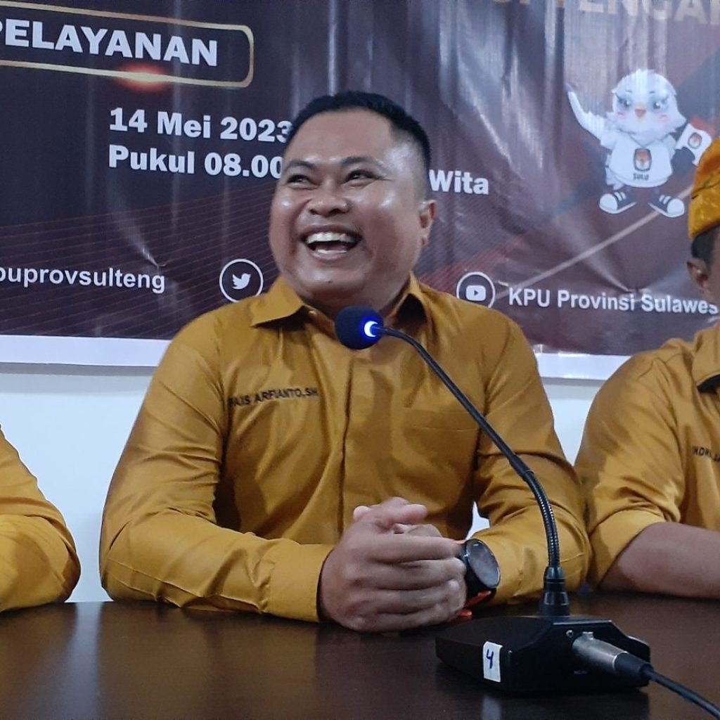 Rela Pensiun Dini dari Polri, Mas Fais Raja Ayam Penyet Palu ini jadi Caleg Hanura