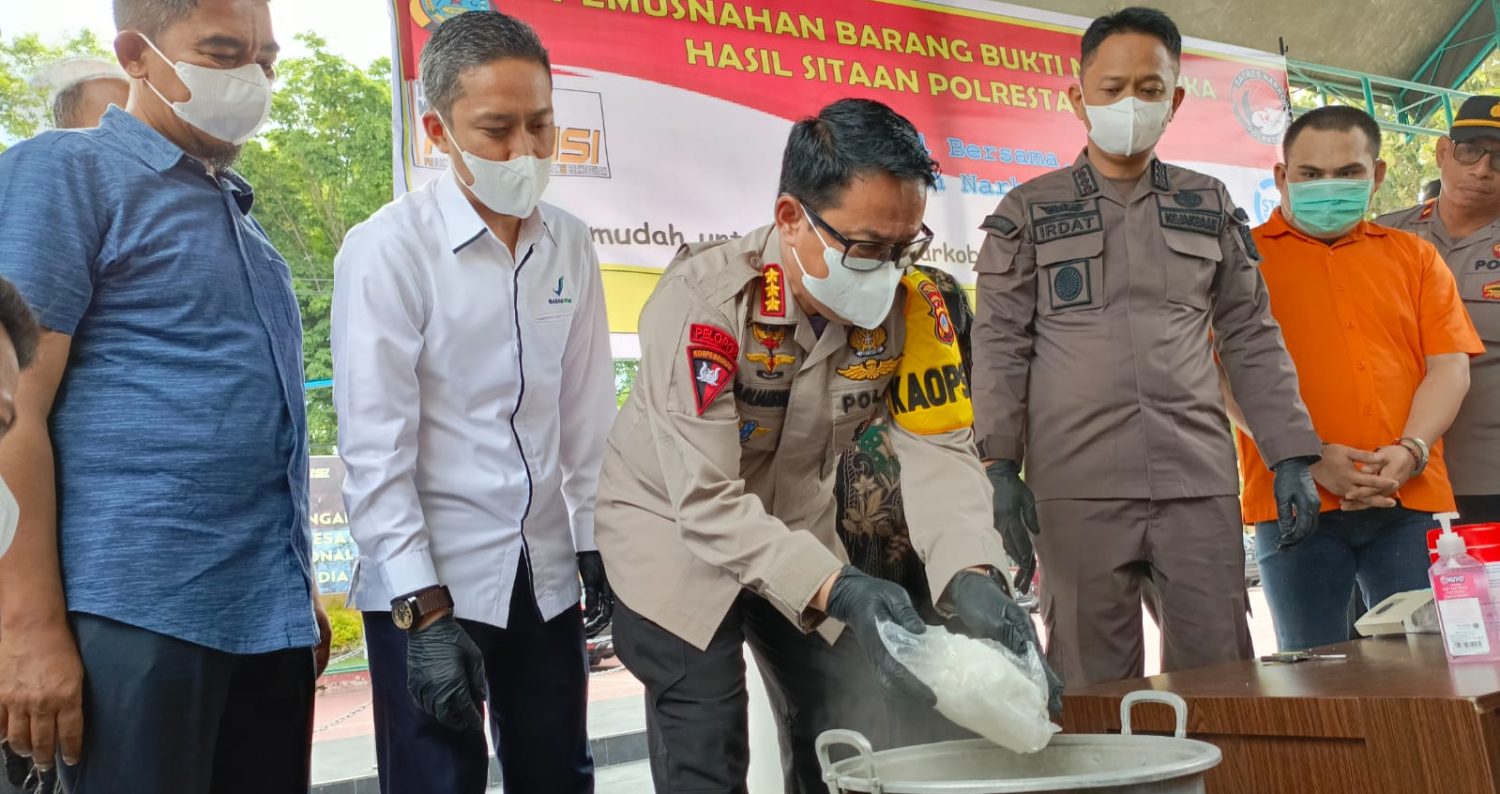 Polresta Palu Musnahkan babuk 1.673 Gram Sabu dari dua TKP Berbeda