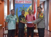 Pemprov Sulawesi Tengah Serahkan Rp. 27 Miliar Dana Hibah untuk Pengamanan Pilkada 2024