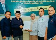 Ahmad Ali Kembalikan Formulir Pendaftaran Calon Gubernur ke DPW PBB Sulteng