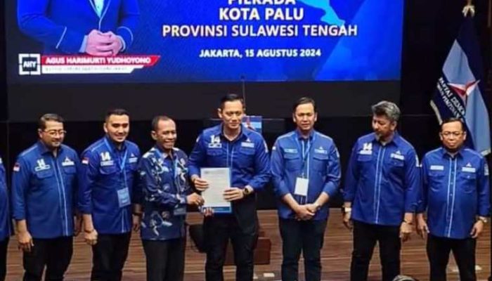 AHY Serahkan Rekomendasi B1 KWK kepada Pasangan Hidayat-Andi Nur untuk Pilkada Palu 2024